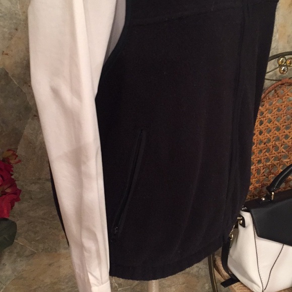 Eddie Bauer fleece vest - Picture 4 of 8